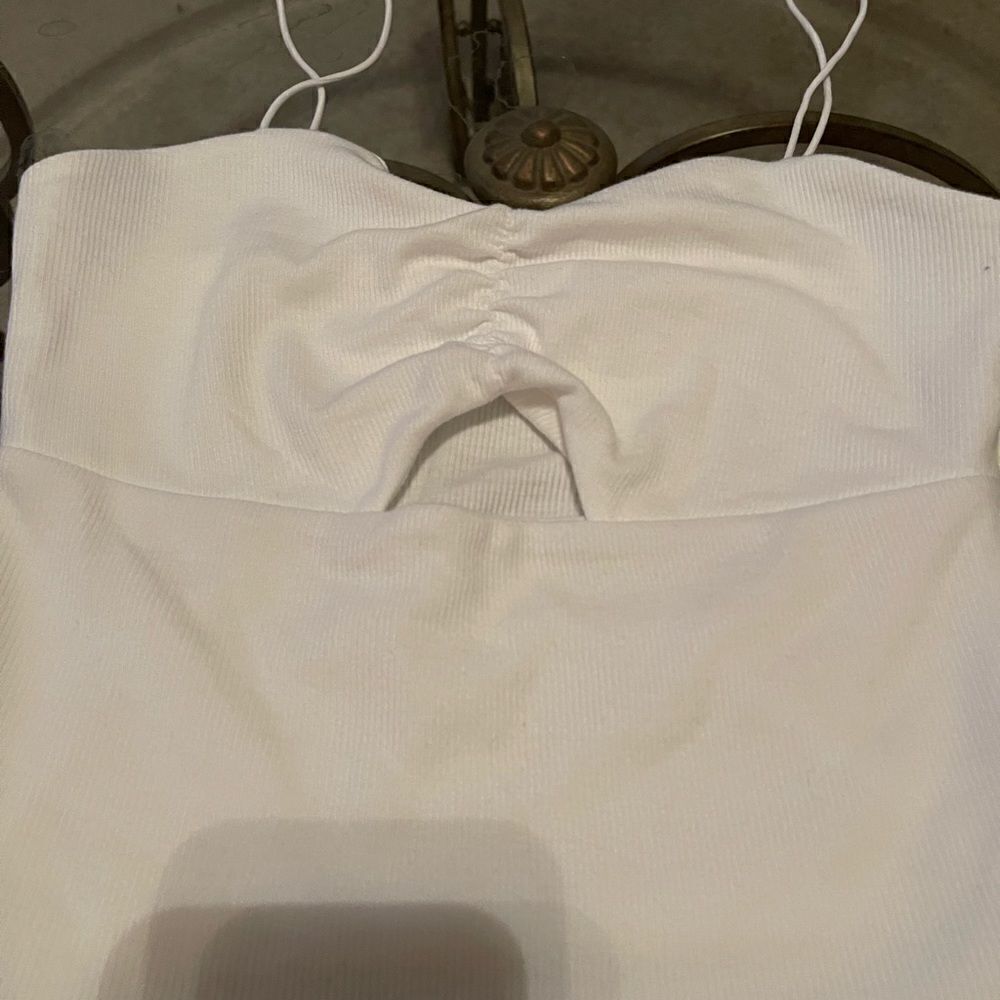 2/$15 Keyhole Tank 